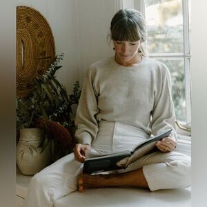 Ozma Noe Crop Sweater in Pima Linen (mushroom)